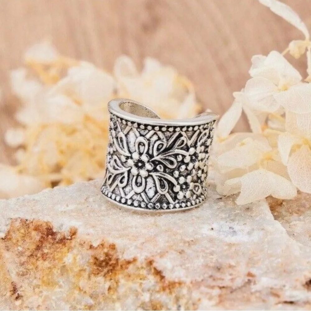 Intricate Genuine Argentium Silver 935 Women's Ring by Meera Jewelers, Size 7.25 - Picture 4 of 5